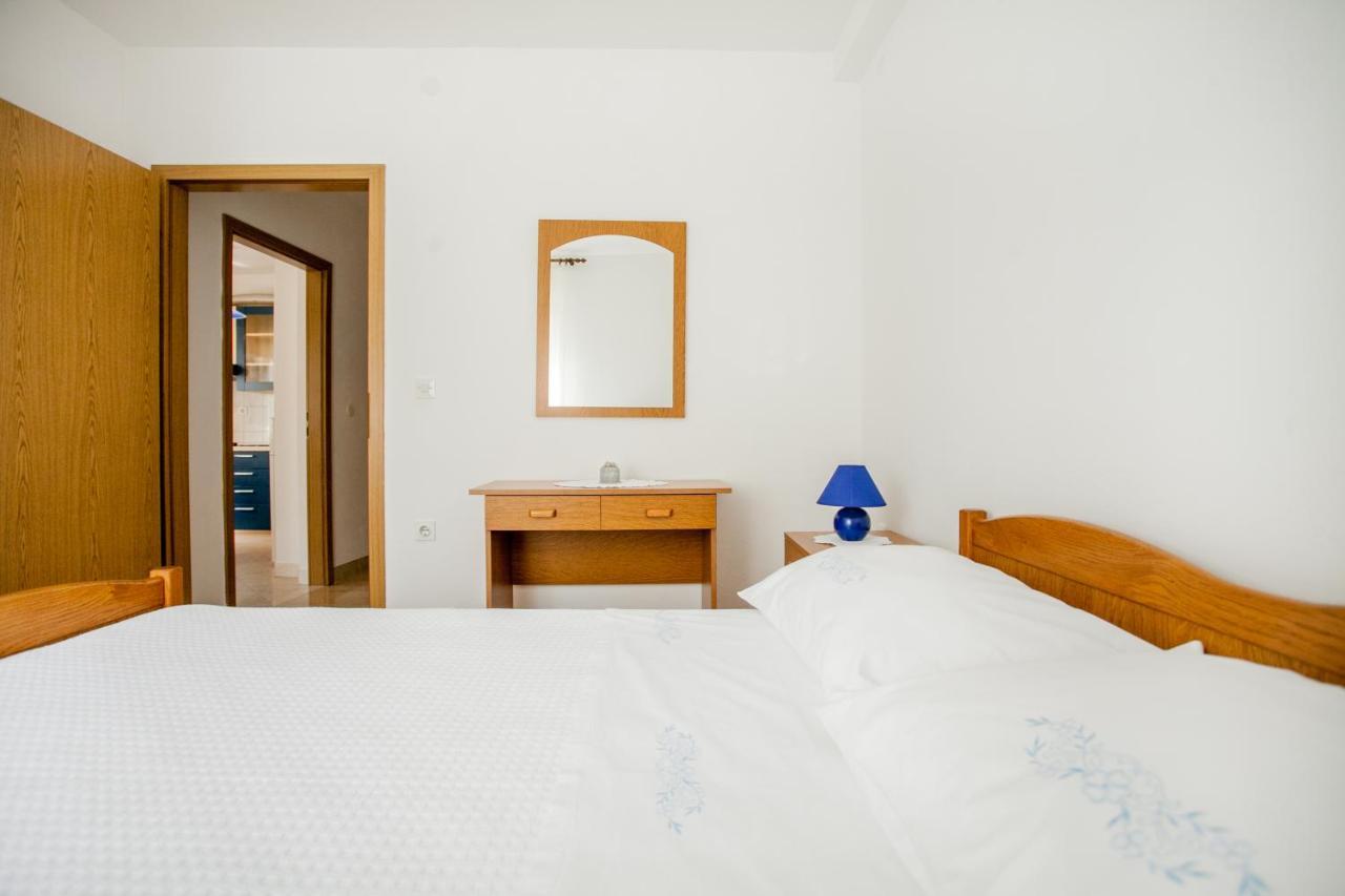 Apartments Ivomar Trogir Exterior photo