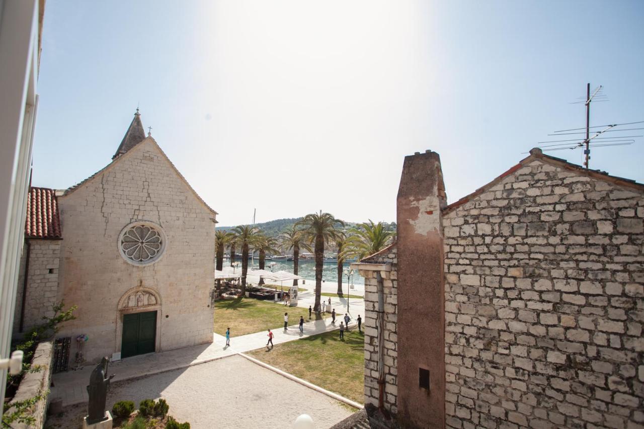 Apartments Ivomar Trogir Exterior photo