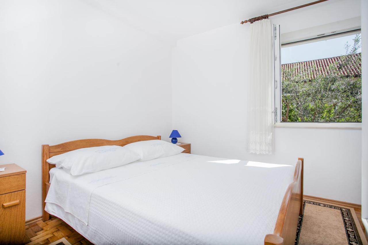 Apartments Ivomar Trogir Exterior photo