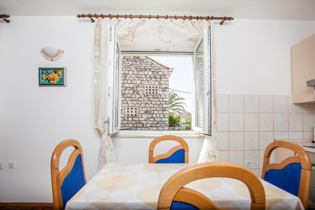 Apartments Ivomar Trogir Exterior photo